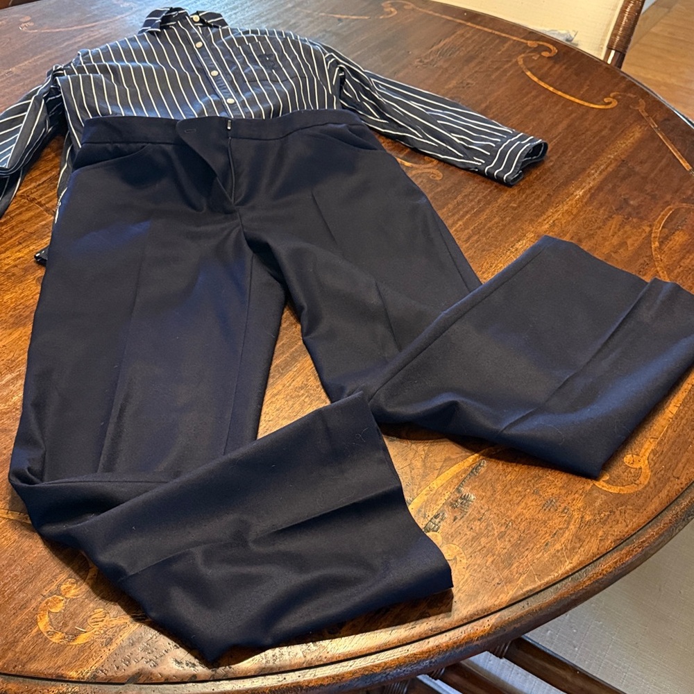 Jaeger women’s Navy Dress 100% Wool Pants size 10 EUC- like New